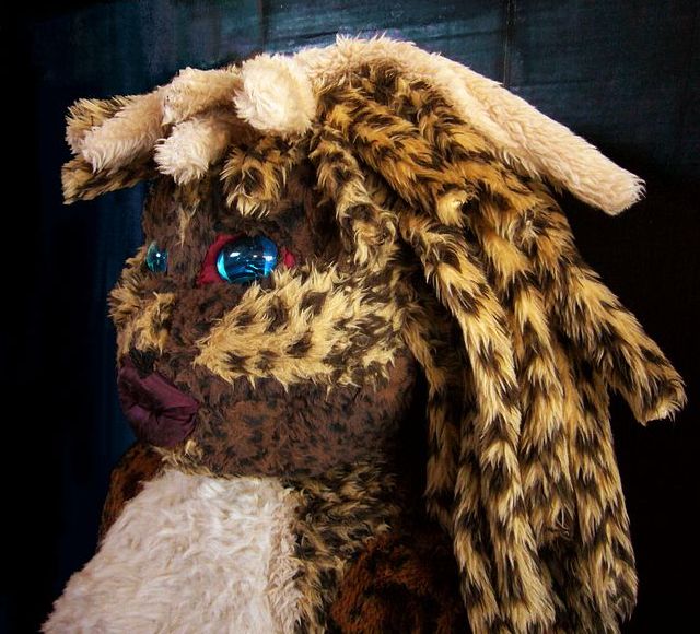 Profile of Ailura, a catgirl sculpted of foamrubber & fake fur. Dream figure by Wayan.